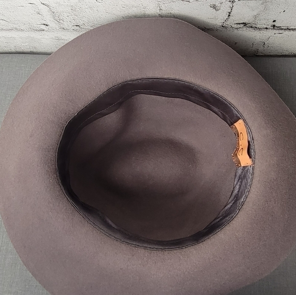 C.C Beanie Exclusive Wool Hat - Picture 5 of 5